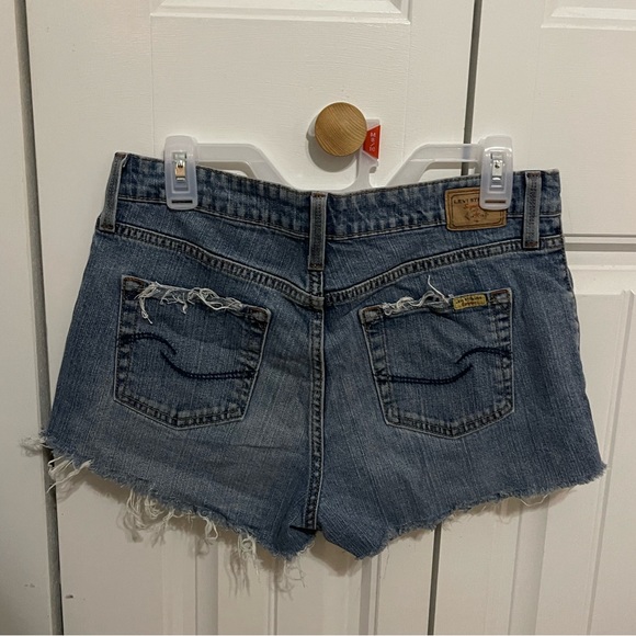 Levi Cutoffs - Picture 2 of 4